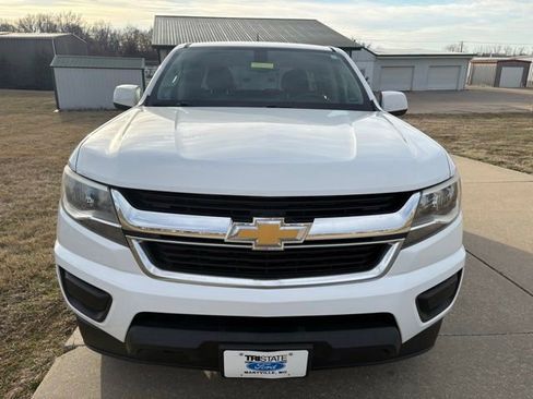 Used 2018 Chevrolet Colorado LT image 2