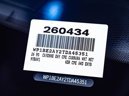 New 2026 Porsche Cayenne E-Hybrid Coupe image 34