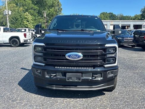 Used 2025 Ford F250 Platinum AWD/4WD image 2