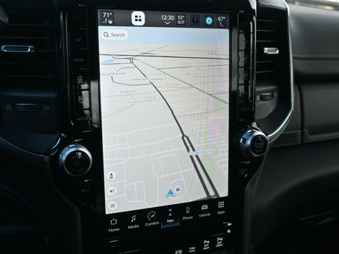 Used 2024 RAM 2500 Laramie w/ Sport Appearance Package image 34