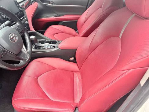 Used 2021 Toyota Camry XSE image 10