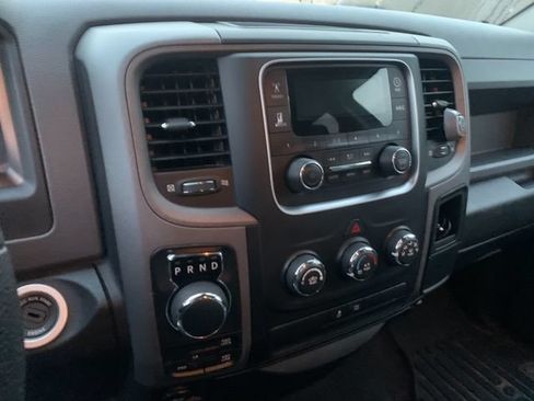 Used 2017 RAM 1500 Express AWD/4WD image 8