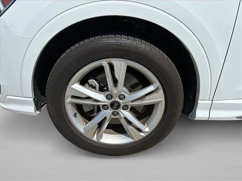 Used 2024 Audi Q3 2.0T Premium Plus AWD/4WD image 9
