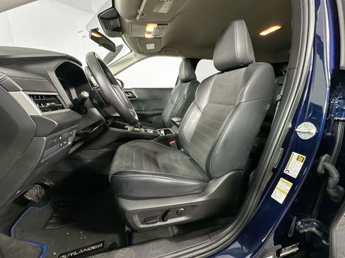 Used 2024 Mitsubishi Outlander SE image 18