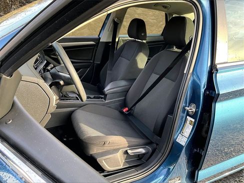 Used 2019 Volkswagen Jetta S w/ Driver Assistance Package image 22