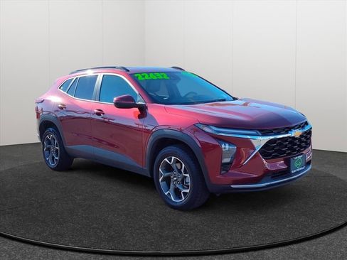 Used 2024 Chevrolet Trax LT image 6