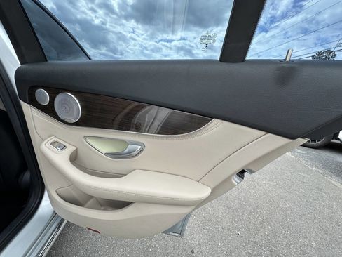 Used 2015 Mercedes-Benz C 300 4MATIC Sedan image 16