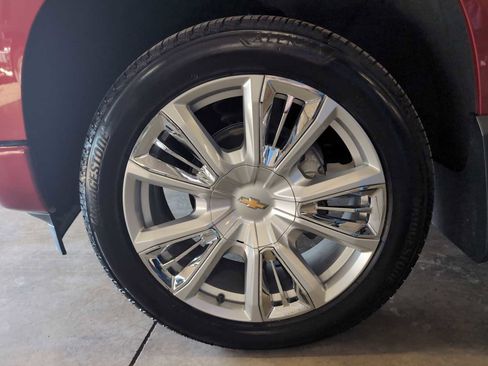 Used 2025 Chevrolet Silverado 1500 High Country image 33