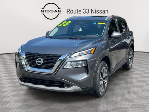 Used 2023 Nissan Rogue SV w/ SV Premium B Package AWD/4WD image 2