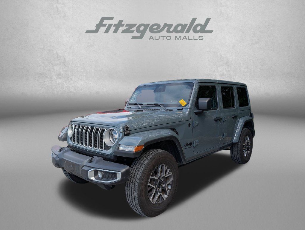 Used 2026 Jeep Wrangler Unlimited Sahara AWD/4WD image 3