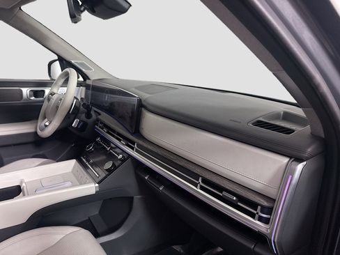 Used 2024 Hyundai Santa Fe Limited image 29