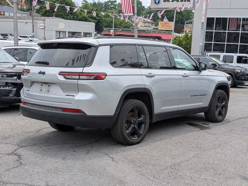 Used 2023 Jeep Grand Cherokee L Limited w/ Luxury Tech Group II AWD/4WD image 6