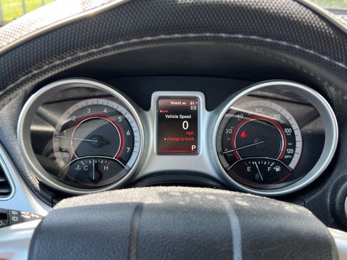 Used 2019 Dodge Journey SE w/ Connectivity Group FWD image 21