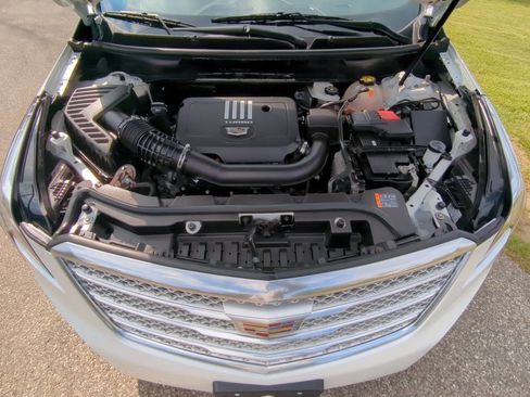 Used 2020 Cadillac XT5 Premium Luxury w/ LPO, Floor Liner Package image 25