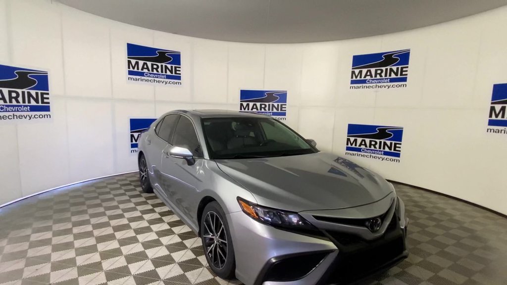 Used 2024 Toyota Camry SE w/ Convenience Package FWD image 4