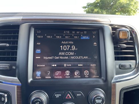 Used 2015 RAM 1500 Laramie w/ Convenience Group AWD/4WD image 12