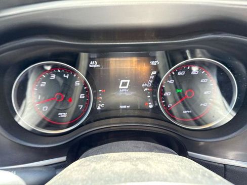 Used 2022 Dodge Charger SXT RWD image 6