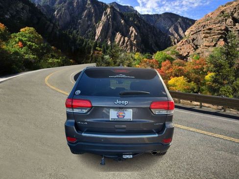 Used 2017 Jeep Grand Cherokee Limited image 4
