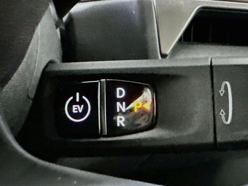 Used 2024 Kia EV9 Light RWD image 24