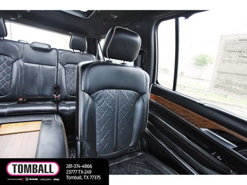 Used 2024 Jeep Grand Wagoneer L Series III AWD/4WD image 12