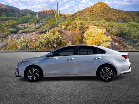 Certified 2021 Kia Forte LXS image 7