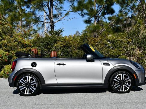 Used 2023 MINI Cooper S image 43