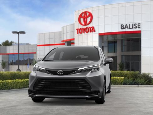 New 2026 Toyota Sienna LE AWD/4WD image 18