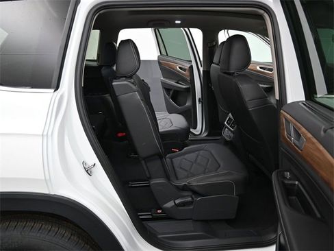 New 2026 Volkswagen Atlas SE image 13