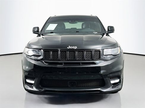 Used 2017 Jeep Grand Cherokee SRT image 2
