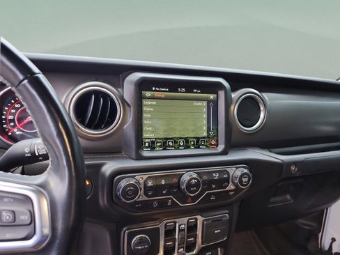 Used 2022 Jeep Gladiator Rubicon w/ Cold Weather Group image 14