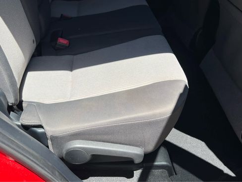 Used 2015 Toyota RAV4 LE FWD image 21
