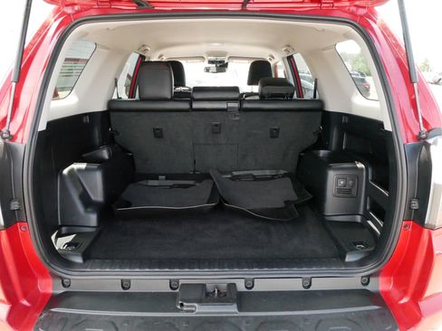 Used 2024 Toyota 4Runner TRD Off-Road Premium AWD/4WD image 18