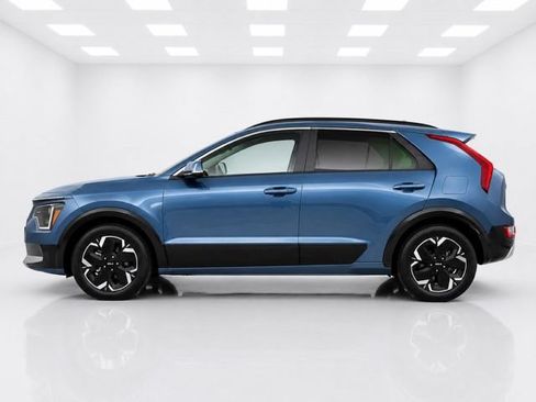 Used 2023 Kia Niro Wind w/ Wind Preserve Package FWD image 7