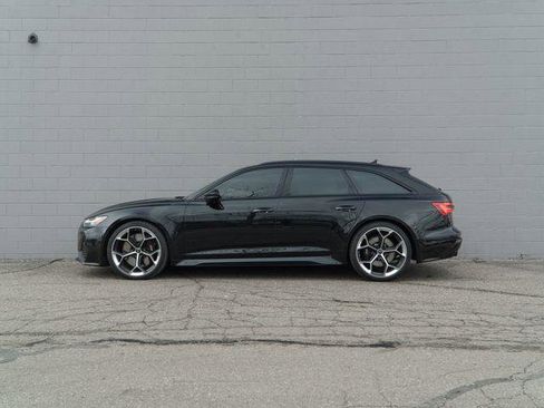 Certified 2025 Audi RS 6 performance AWD/4WD image 2