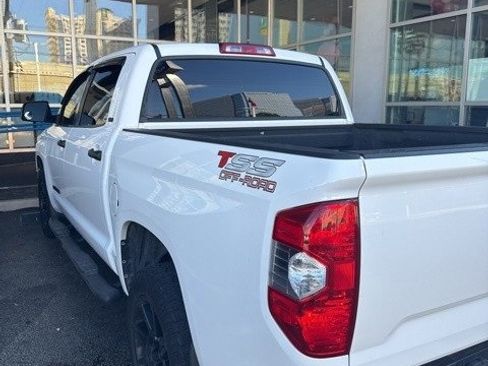 Used 2019 Toyota Tundra SR5 w/ SR5 Upgrade Package image 3