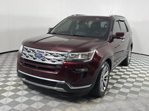 Used 2018 Ford Explorer Limited w/ Equipment Group 301A FWD image 8