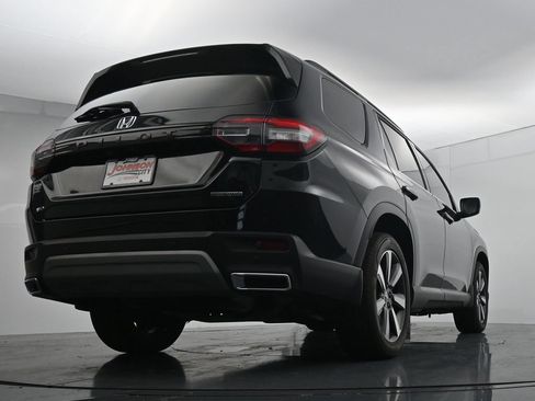 Used 2023 Honda Pilot Touring image 39