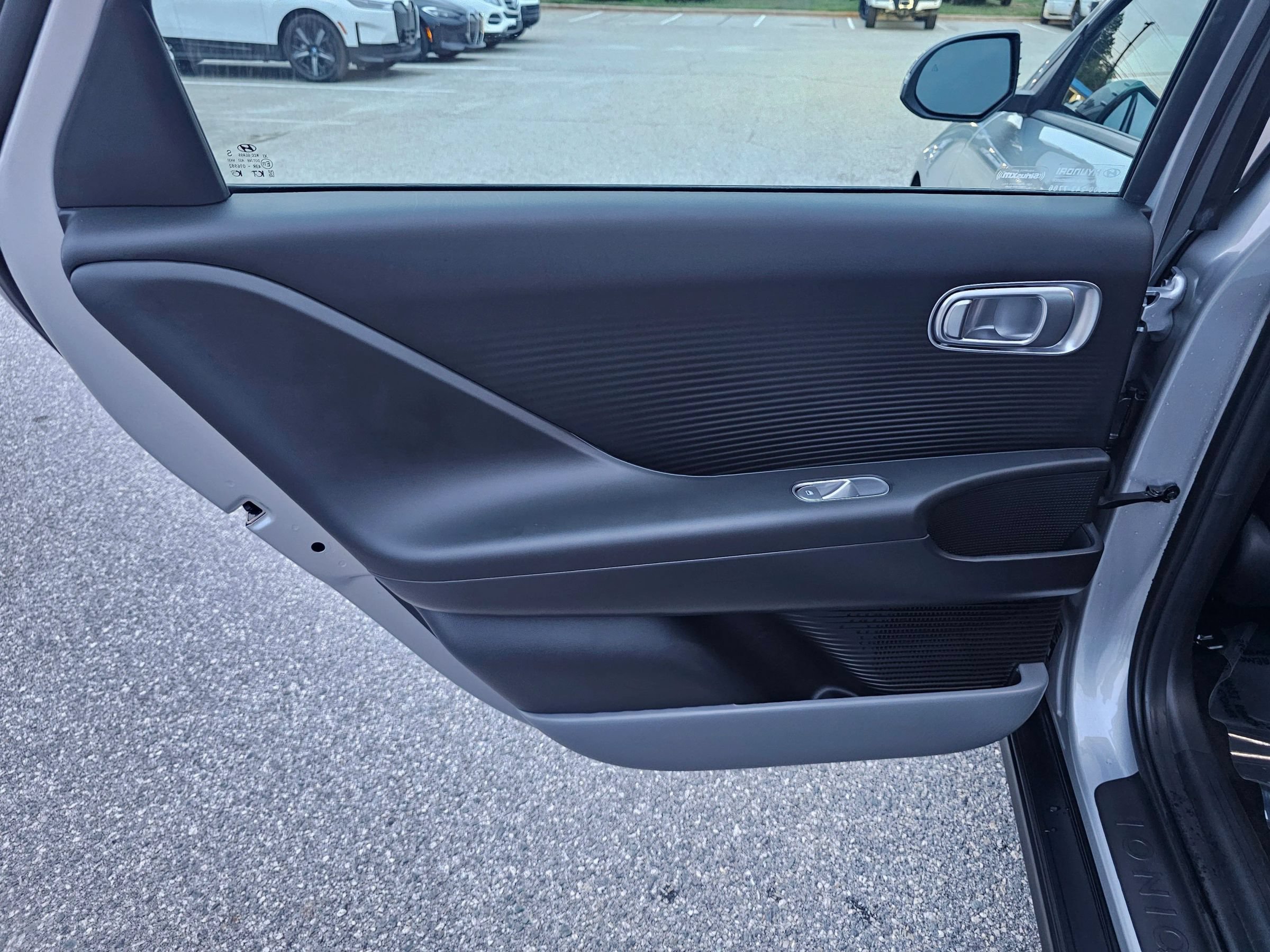 Used 2024 Hyundai Ioniq 6 SE RWD image 22
