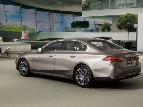 New 2026 BMW 530i w/ Premium Package image 29