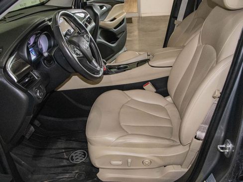 Used 2020 Buick Envision Essence FWD image 8