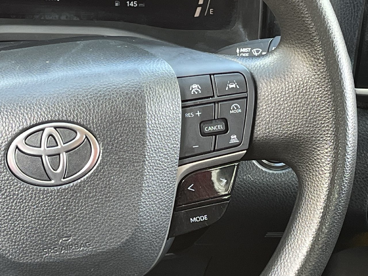 Used 2025 Toyota Camry LE FWD image 14