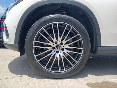 Used 2024 Mercedes-Benz GLC 300 4MATIC image 14