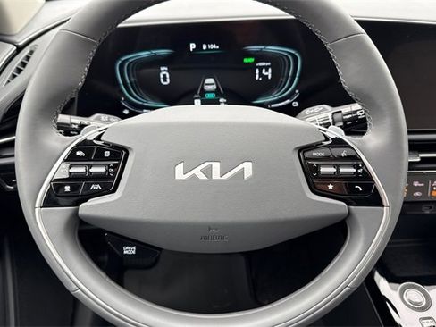 New 2026 Kia Niro SX image 27