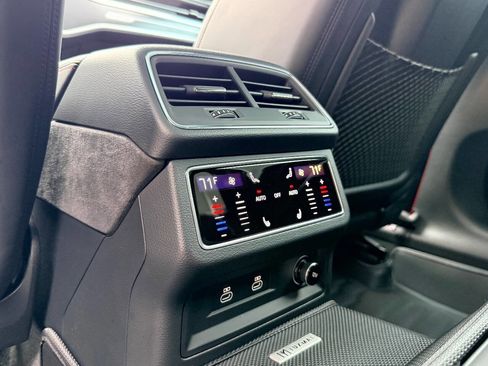 Used 2022 Audi RS 6 image 35