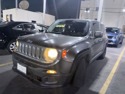 Used 2017 Jeep Renegade Sport w/ Power & Air Group image 8