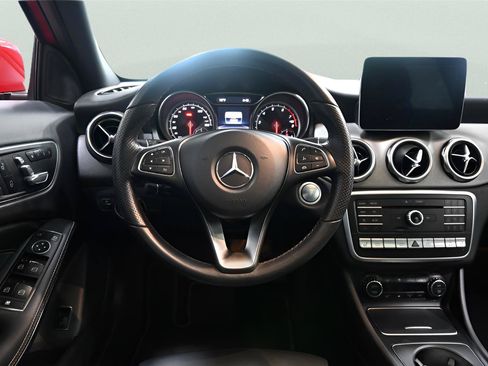 Used 2019 Mercedes-Benz GLA 250 4MATIC image 11