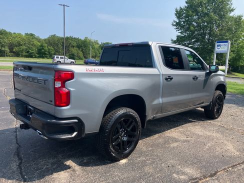 Used 2026 Chevrolet Silverado 1500 LT Trail Boss w/ Safety Package AWD/4WD image 3