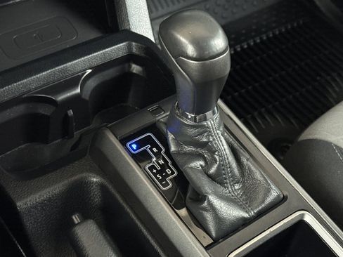 Used 2021 Toyota Tacoma TRD Sport w/ Technology Package AWD/4WD image 21