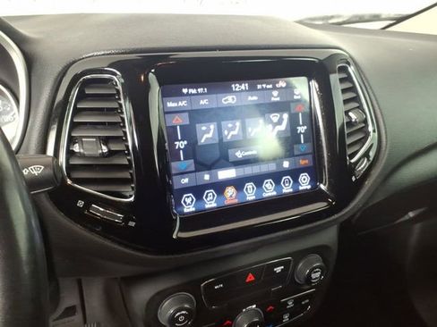 Used 2020 Jeep Compass Limited image 21