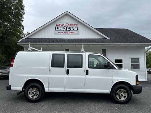Used 2010 GMC Savana 2500 RWD image 9